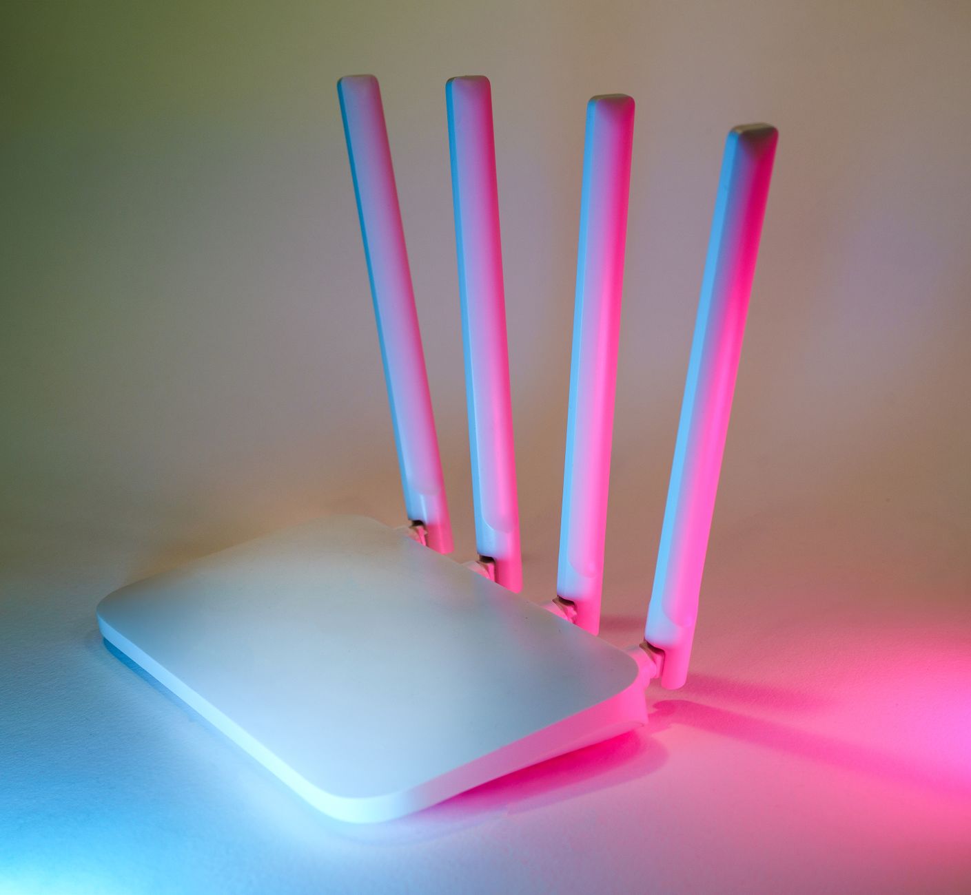 Wi-Fi ルーター 電磁波 サーバー ケーブル デジタル 金運