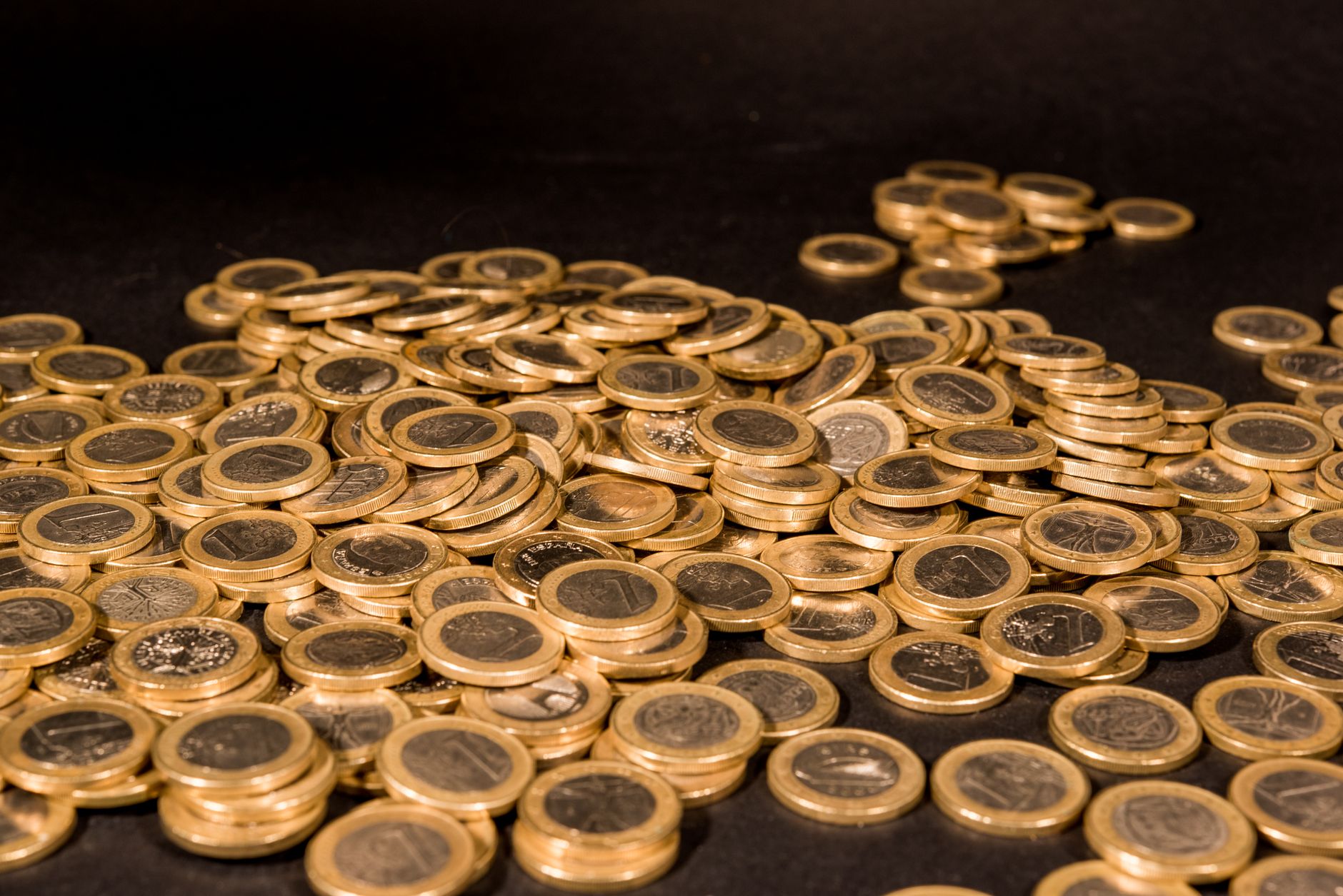 コイン お金 金貨 財布 整理 管理 金運 豊かさ